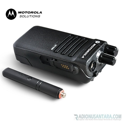 Motorola MOTOTRBO XiR P6600i Portable Digital Two-Way Radios – Radio ...